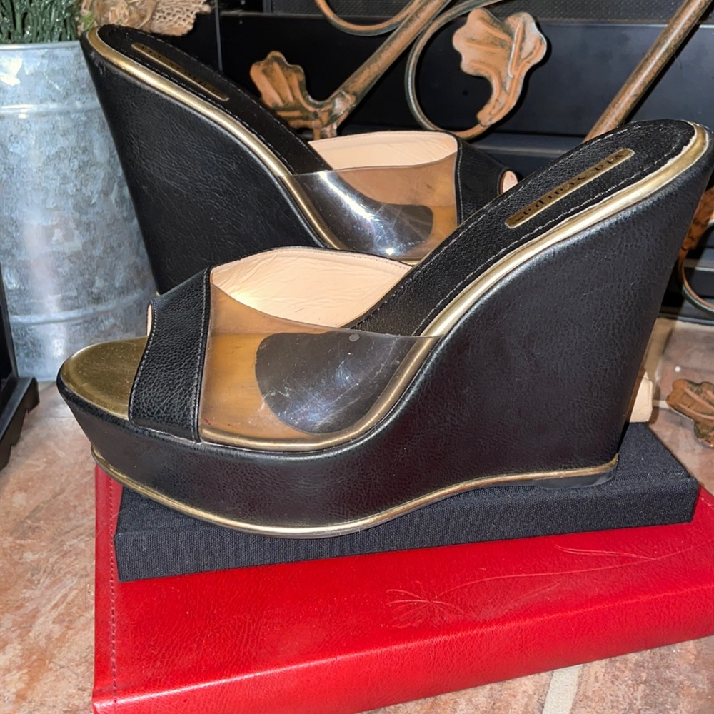 Black&Gold Via Scarpa Gorgeous Leather Wedges